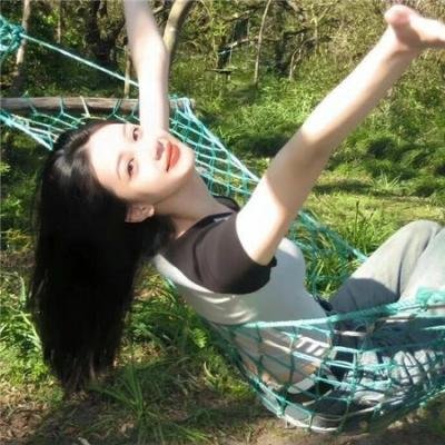 莫妮克：自我介绍一下